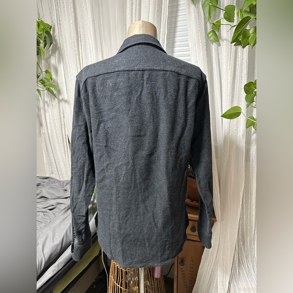 Everlane Charcoal Button-Up Shirt Jacket - Picture 2 of 5